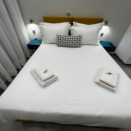 Atlantis Apartments Артемида Екстериор снимка
