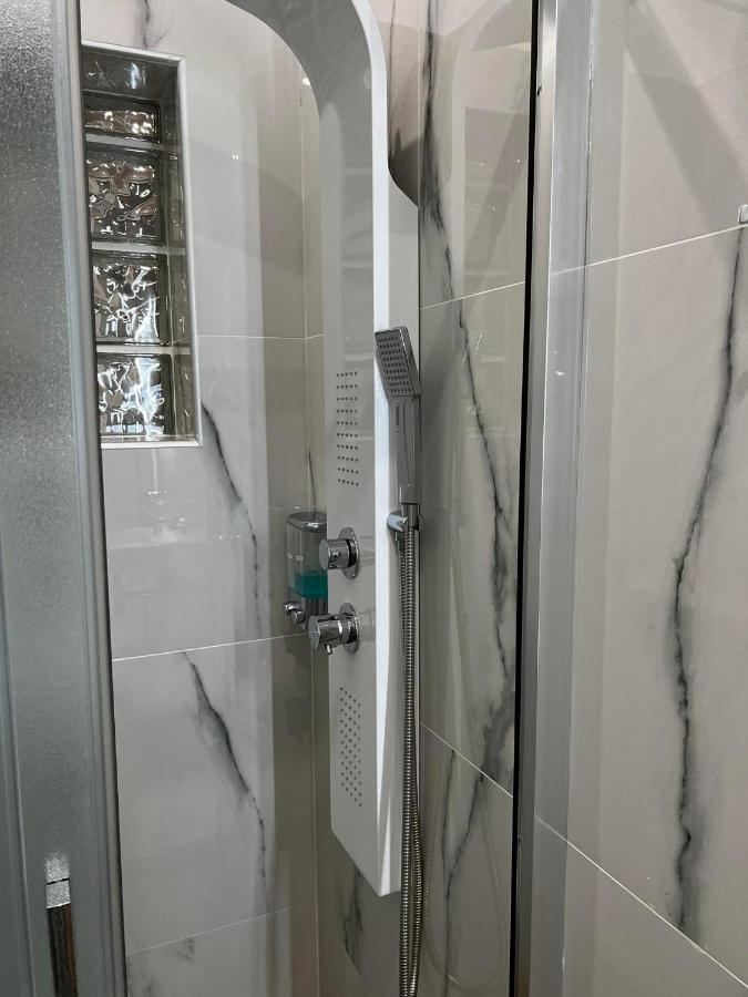 Atlantis Apartments Артемида Екстериор снимка
